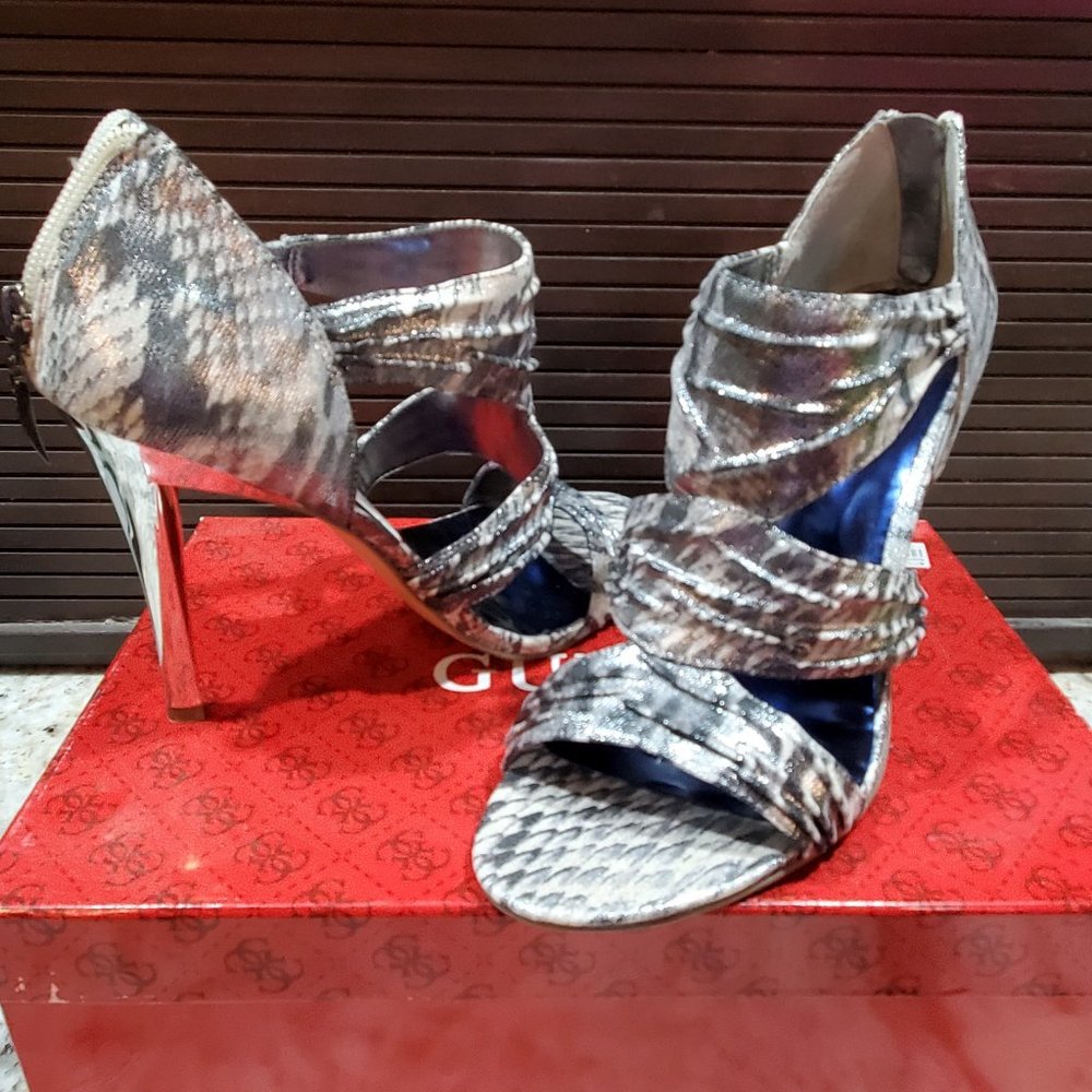 Guess Snake pattern Heels - Picture 4 of 4